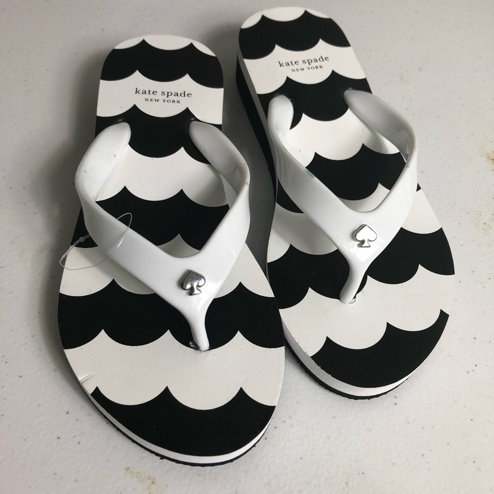 KATE SPADE NWT BLK& White Flip flops SIZE 5 - Picture 6 of 9